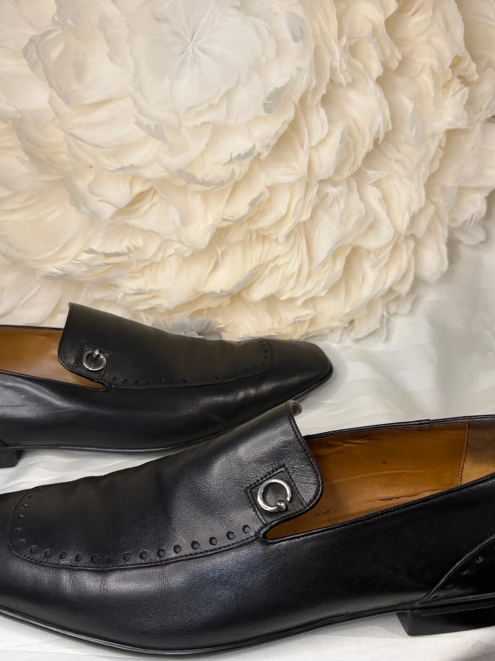 Gucci Men’s 12 Black Leather G Logo Square